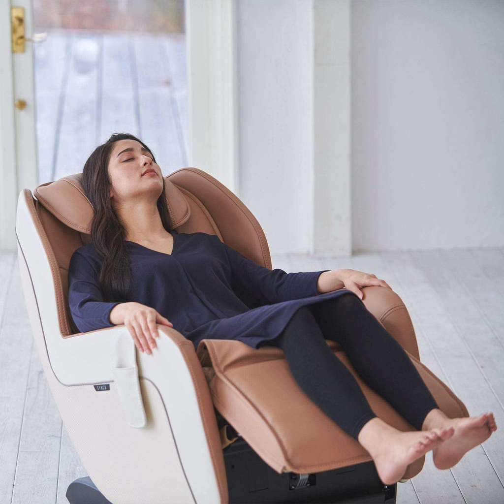 Circ+ Zero Gravity SL-Track Heated Massage Chair with Wireless Remote and Safety Sensor