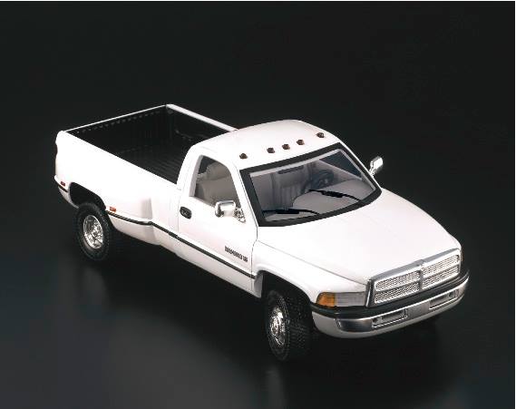 1:18 Anson Dodge Ram 3500 '95 Dually (white)