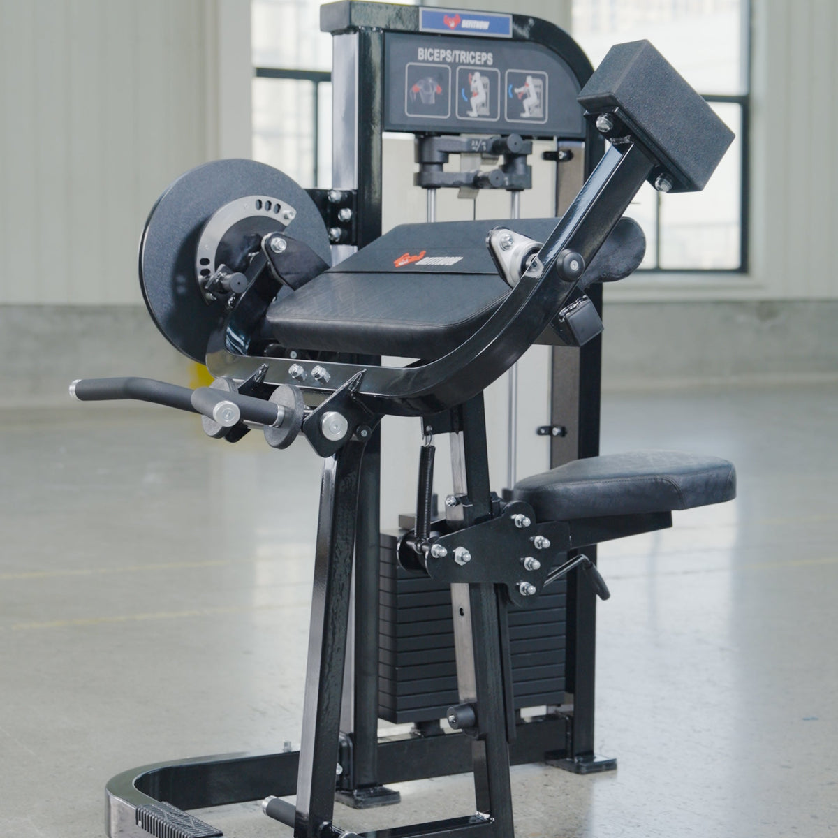 Dual Function Bicep Tricep Machine