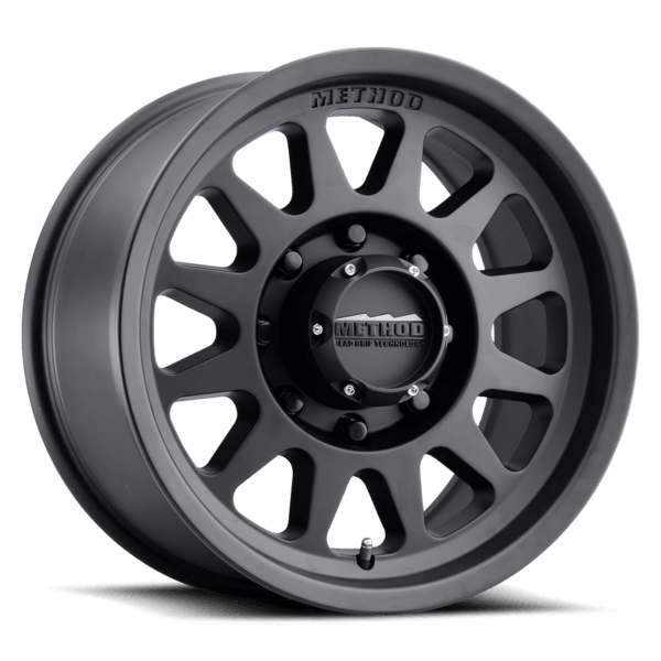 Method | 704 HD | Matte Black (17x9 | 8x6.5 | 18/5.75" (RAM / Black)