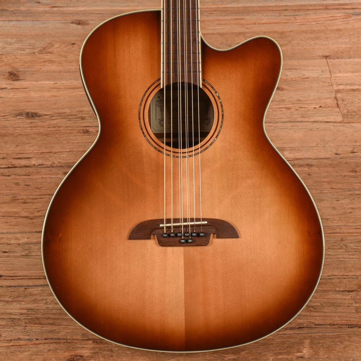 Alvarez ABT60CE-8SHB 8-string Baritone Sunburst