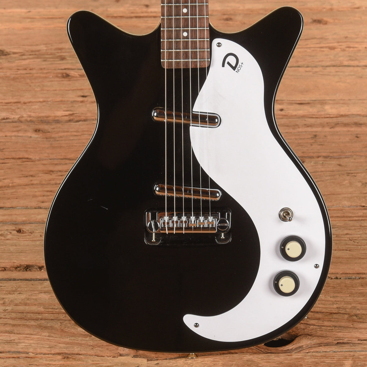 Danelectro '59M NOS Double Cutaway Black
