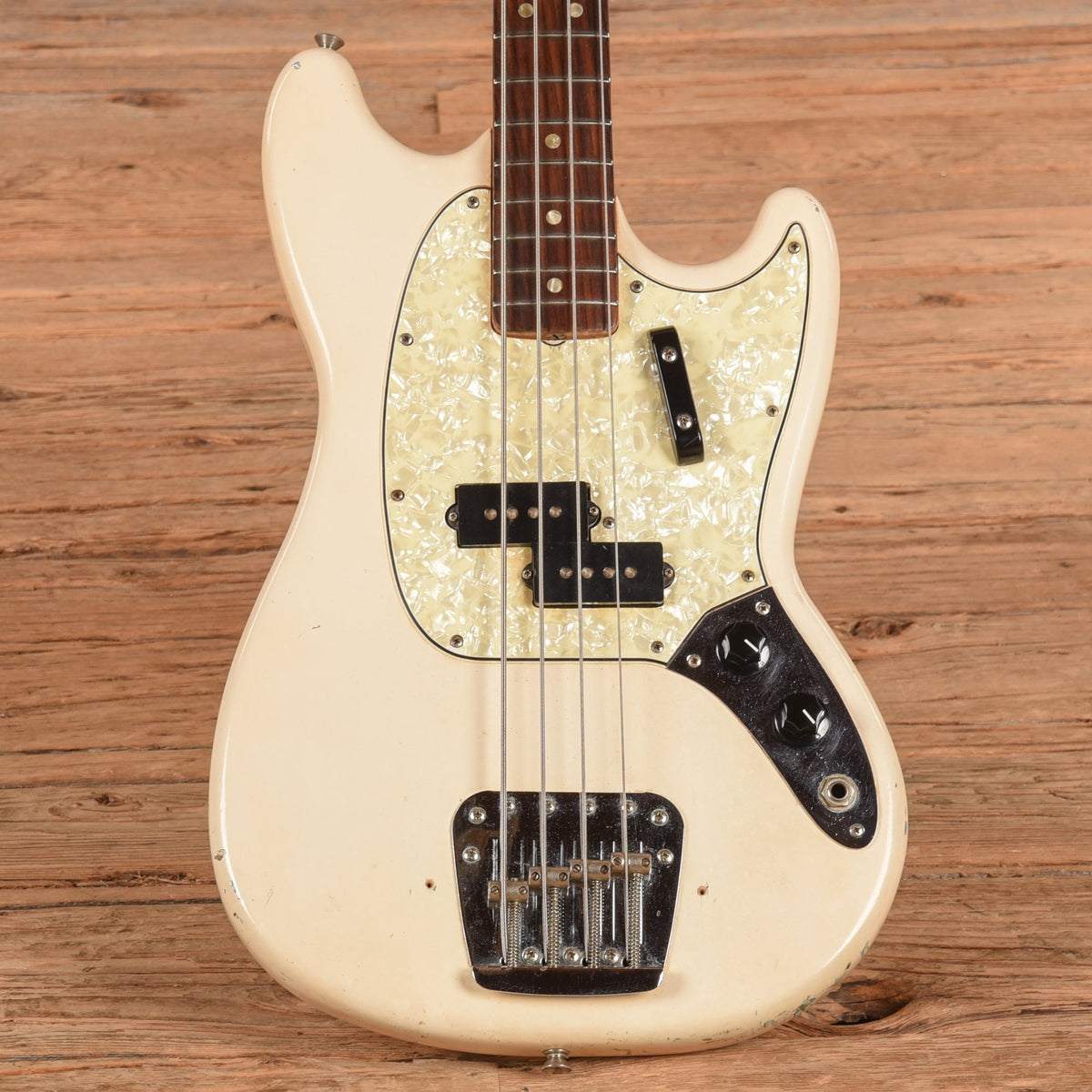 Fender Mustang Bass White 1966