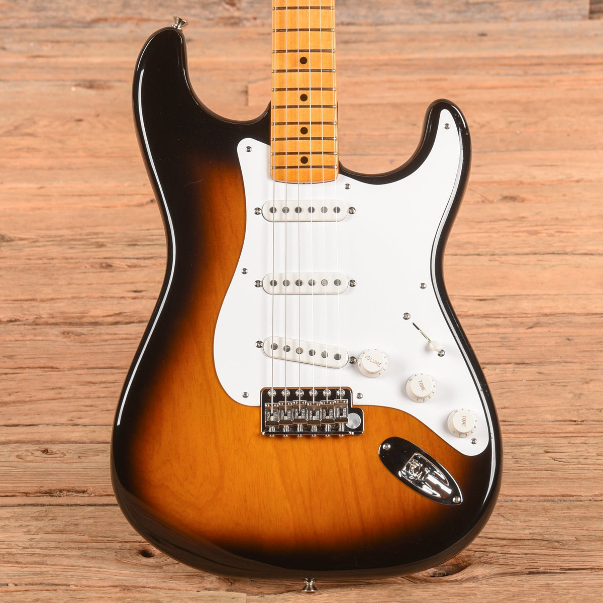 Fender 70th Anniversary American Vintage II '54 Stratocaster Sunburst 2024