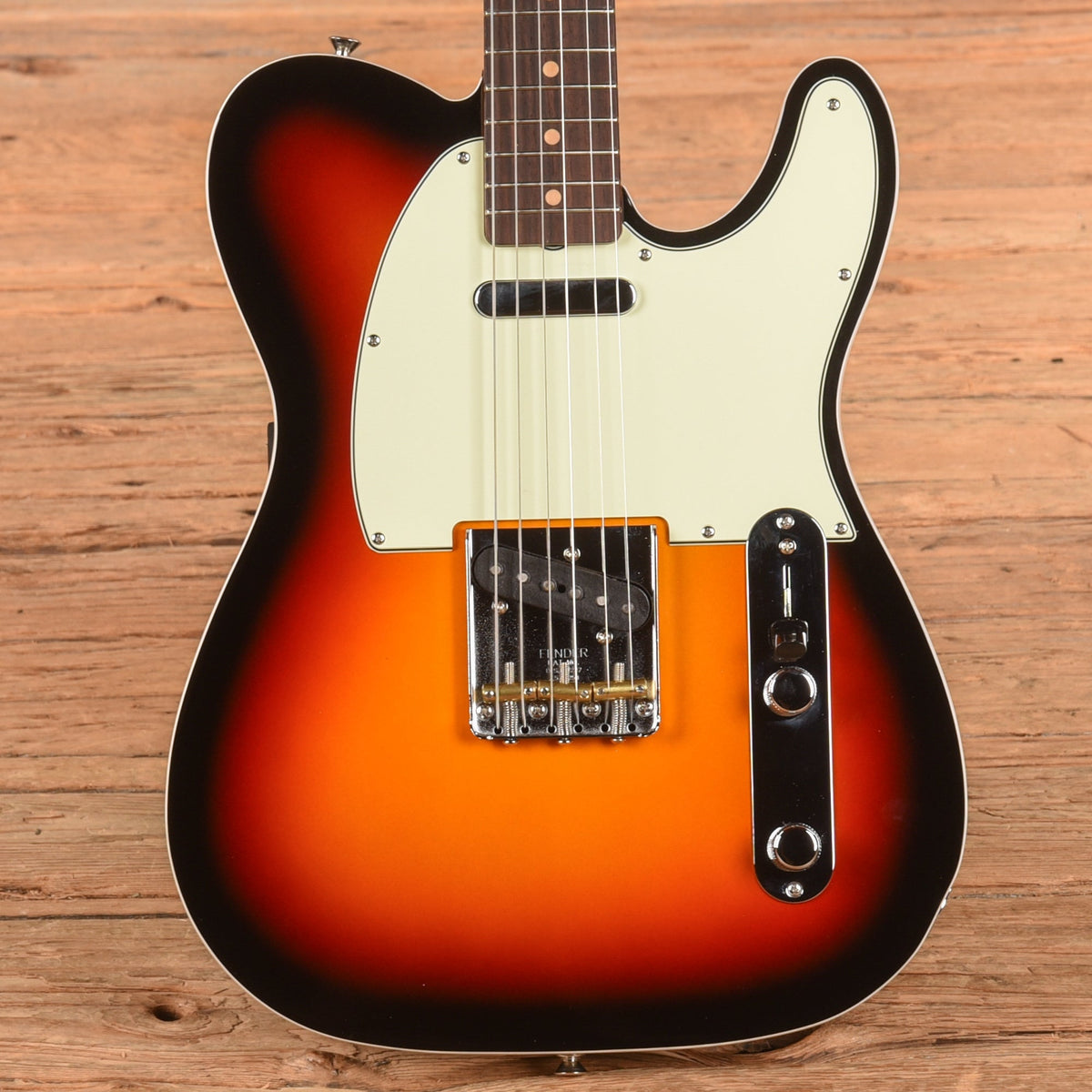 Fender Limited Edition Vintera III Early '60s Custom Telecaster 3-Color Sunburst