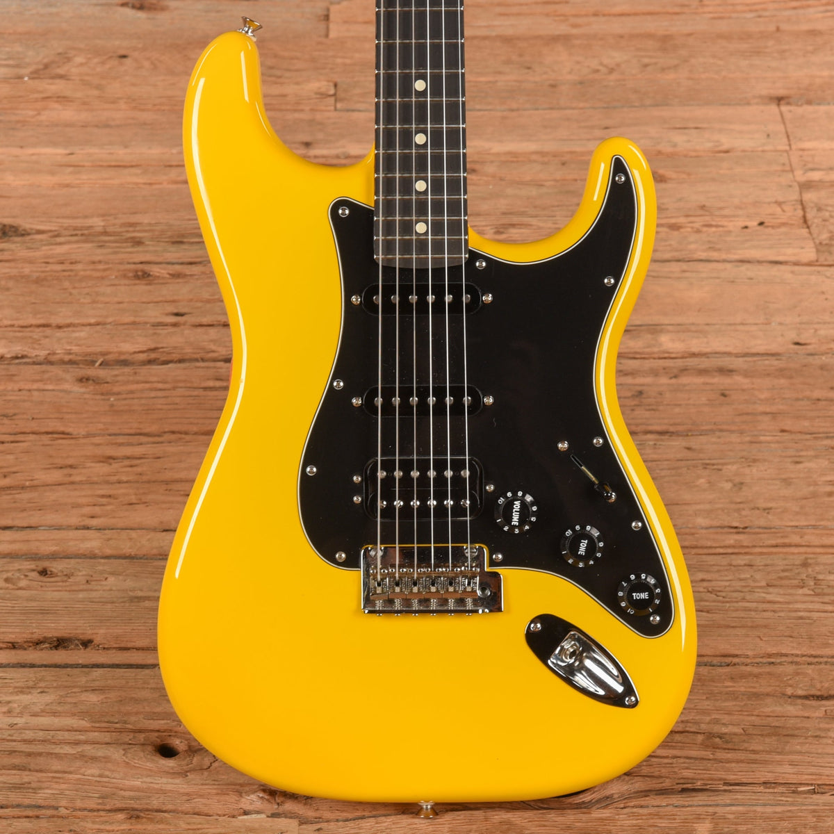 Fender Player Stratocaster HSS Ferrari Yellow 2021