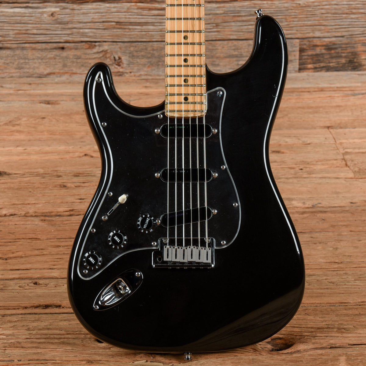 Fender Standard Stratocaster Black 2000 LEFTY
