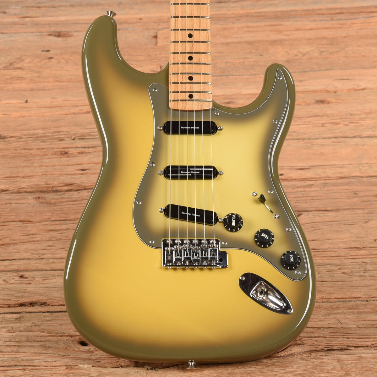 Fender ST-72 Stratocaster Antigua 2003