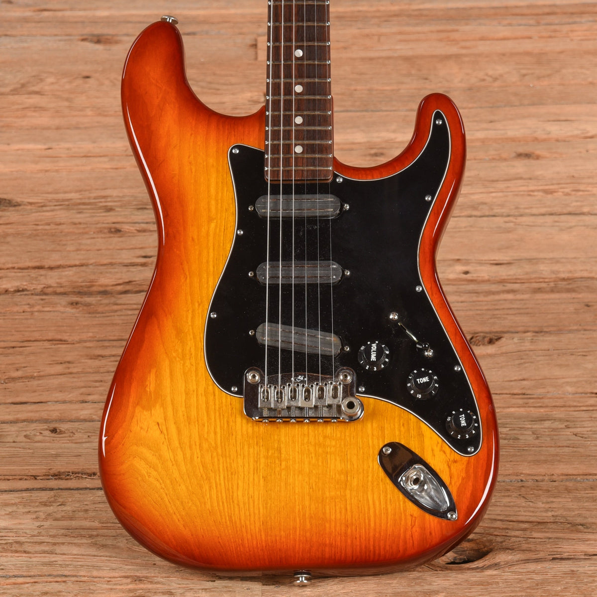 G&L Legacy Special Sienna Sunburst 1993
