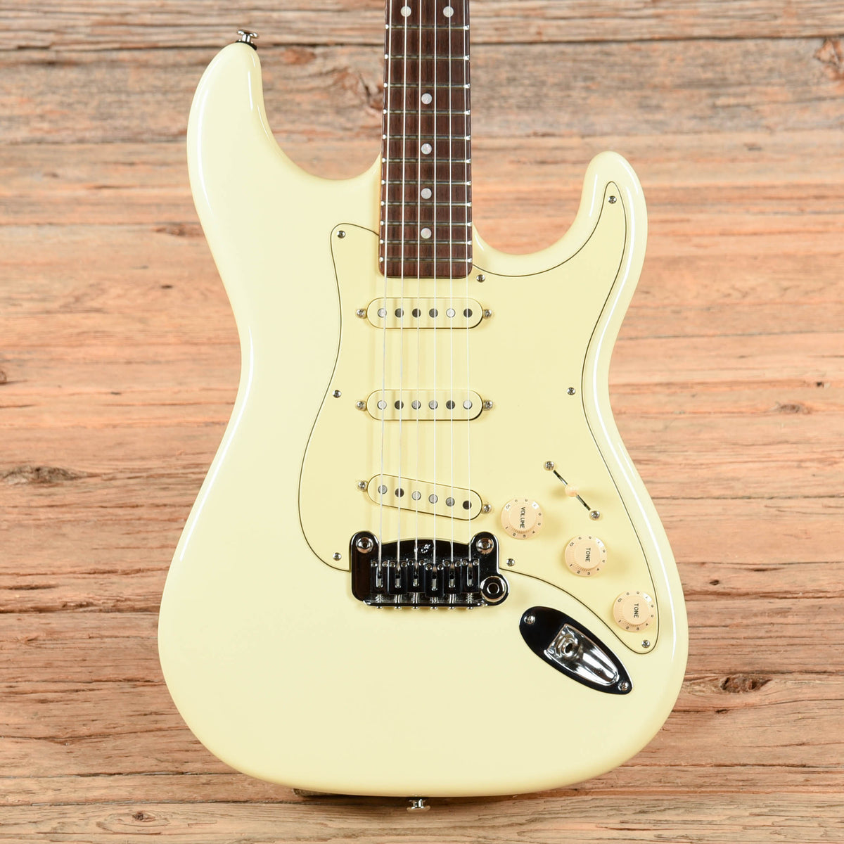 G&L Legacy Vintage White