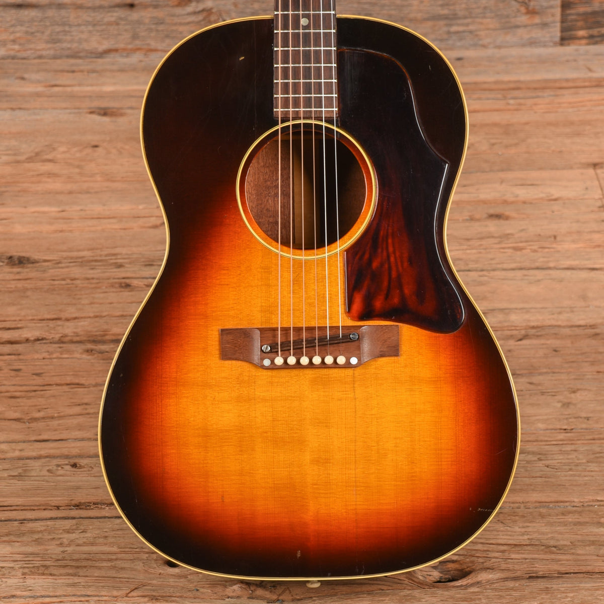 Gibson LG-2 Sunburst 1968