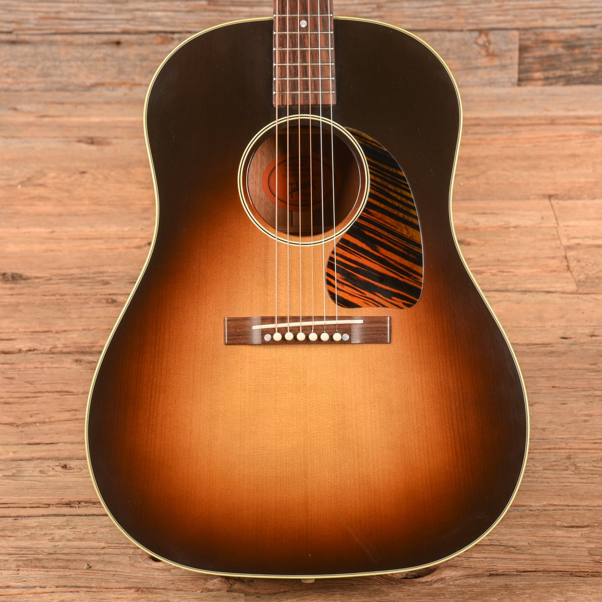 Gibson Custom 1942 Banner J-45 Sunburst 2013