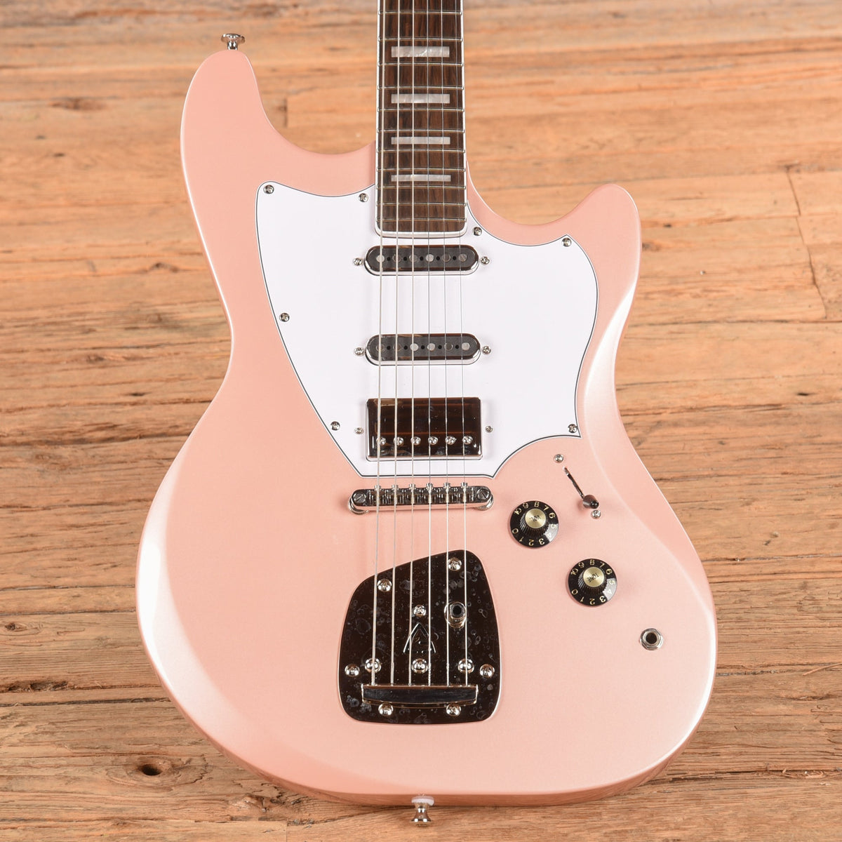 Guild Surfliner Deluxe Rose Quartz Metallic