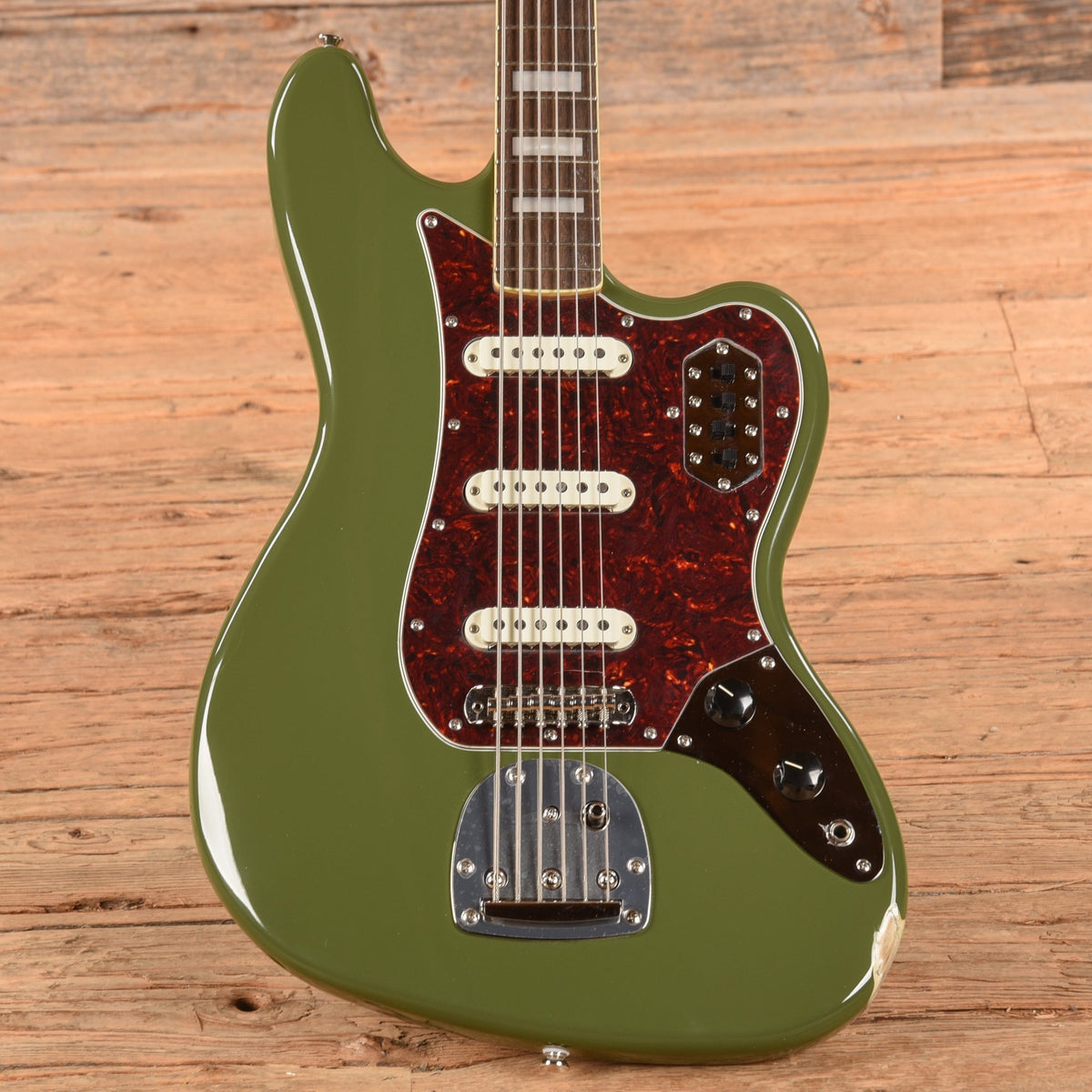 Squier Classic Vibe Bass VI Olive
