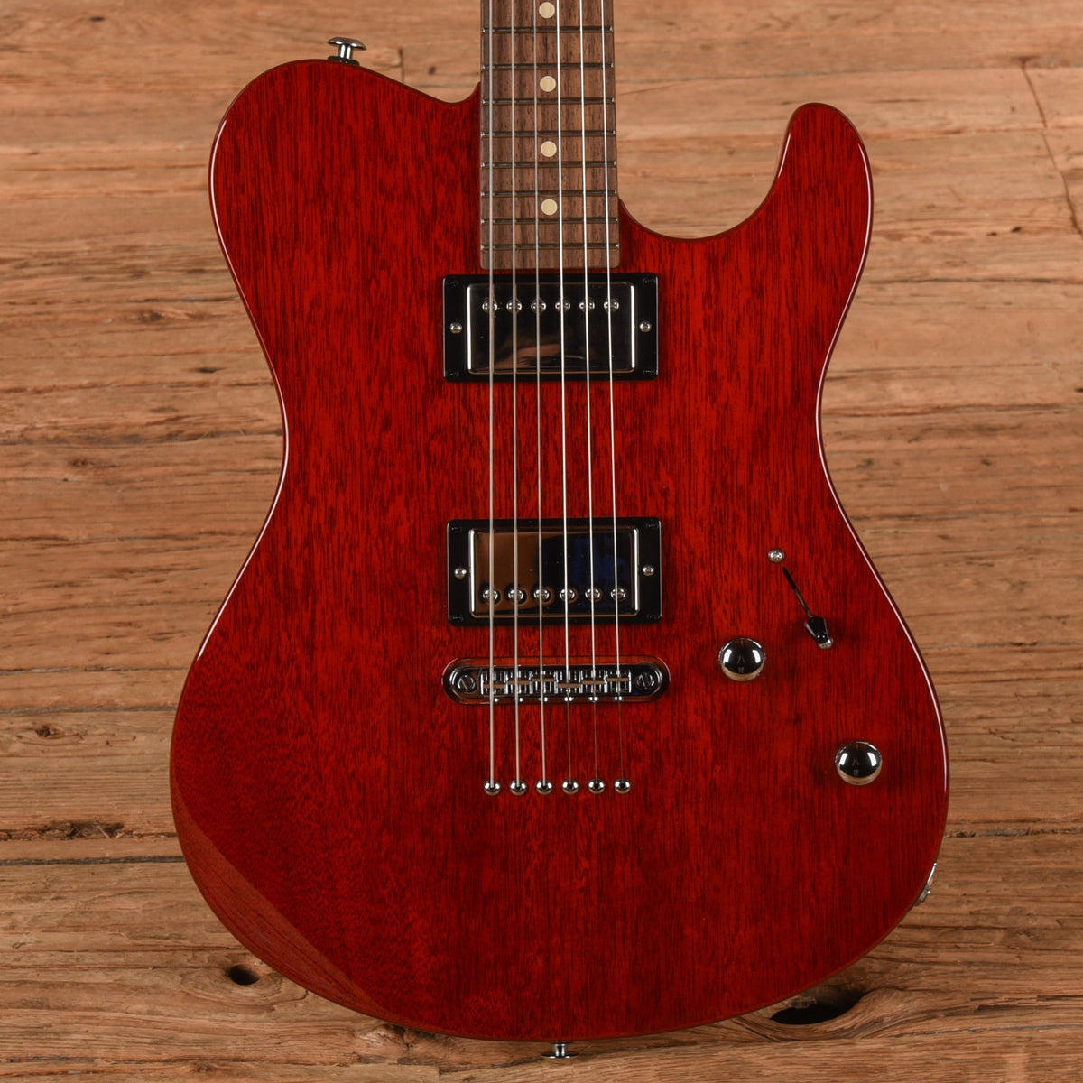 Suhr Oso Red 2025