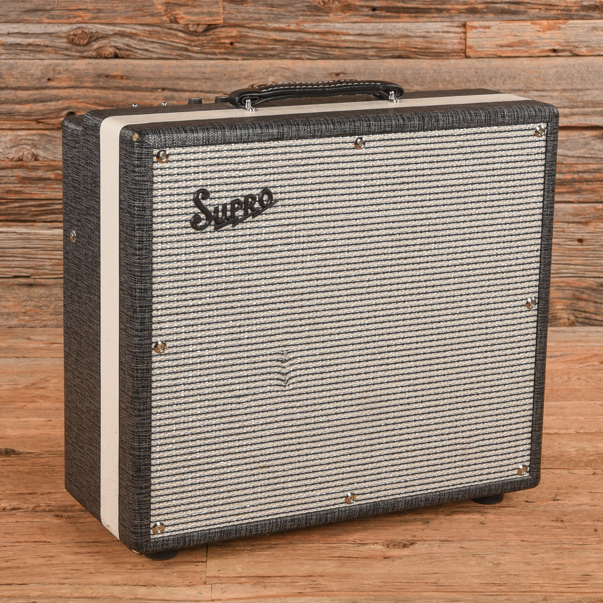 Supro 1696RT Black Magick Reverb 25-Watt 1x12" Guitar Combo Amp