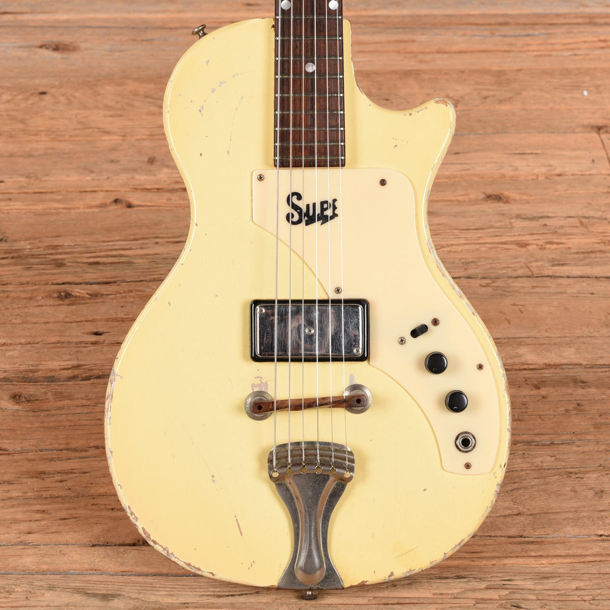 Supro Model 1507 White 1961