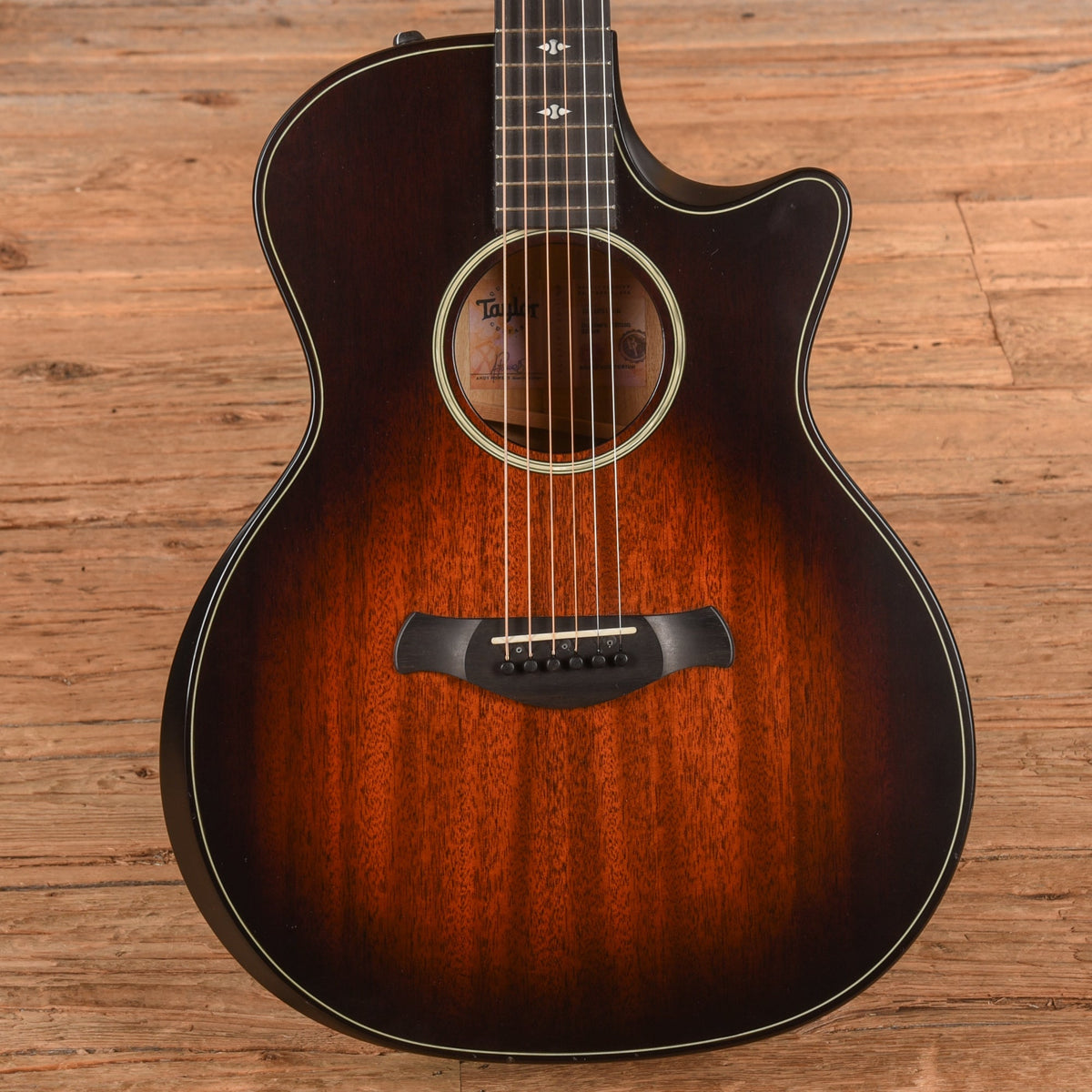 Taylor Builders Edition 324ce Sunburst 2021